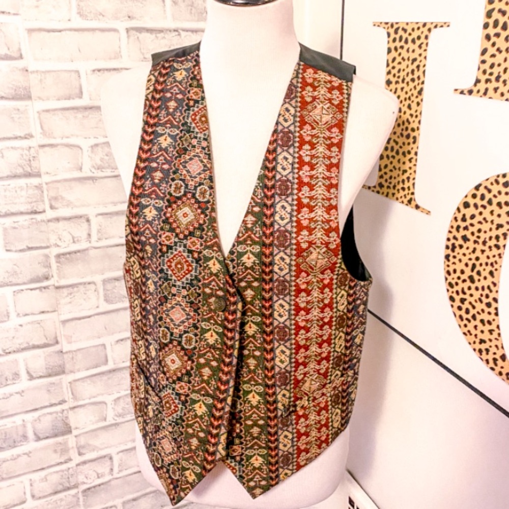 Express vintage printed vest size medium